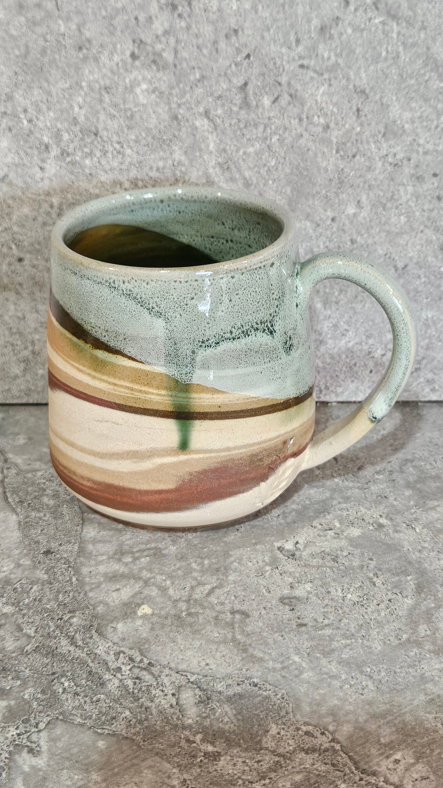 Marbled thumb dent huggy mug